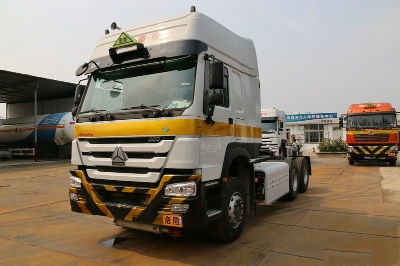 China Sinotruck HOWO 6X4 Heavy Truck Main for Southeast Asia Market