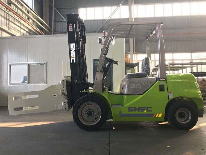 Chariot Elevateur 3 Ton Diesel Forklift with Bale Clamp