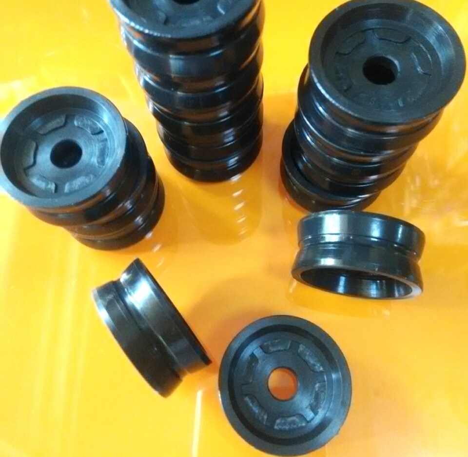 Type Tdp, Tdk Piston Rubber Seal Made with NBR Rubber, Black