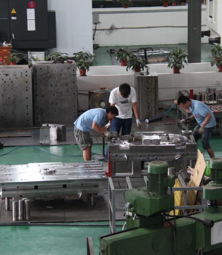 China Machinery Plastic Household Product Mould