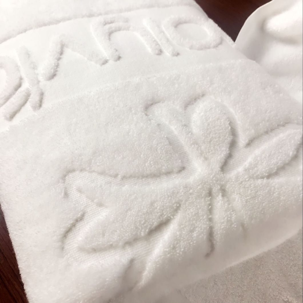 Customized Logo Hotel Jacquard Cotton Emboss Bath Towel