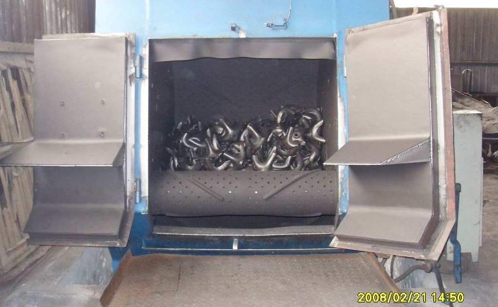 Huaxing ISO Crawler Shot Blasting Machine, Used for Foundry Factory, Brake Pad Manufacturing Shot Blasting Machine