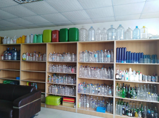 China Manufacture Pet Plastic Bottle Blowing Machine