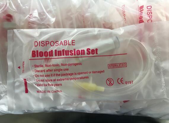 Latex-Free Blood Tranfusion Set with 18g Hypodermic Needle