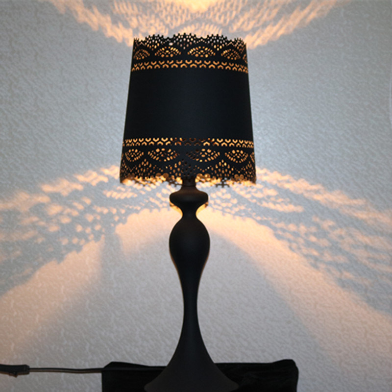 European Style Black Iron Cutting Bedside Table Lamp