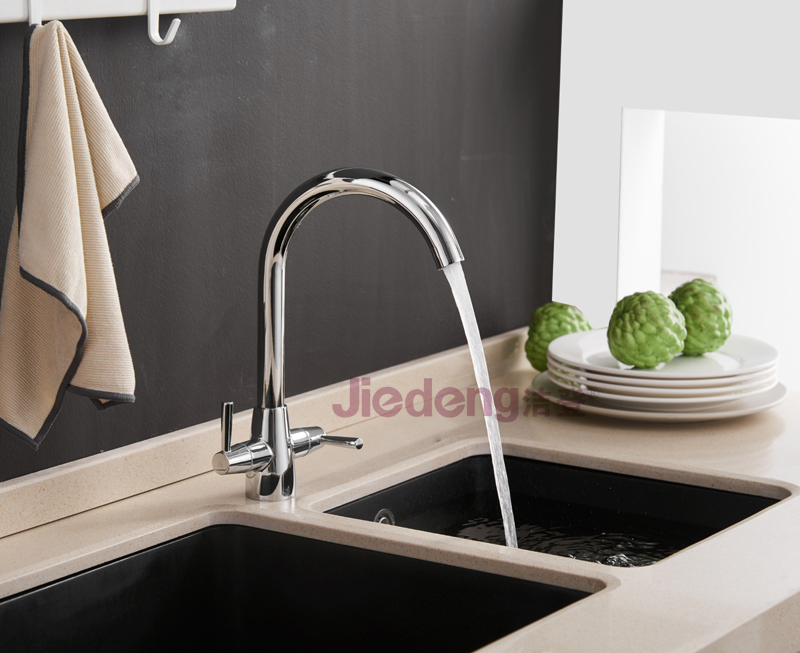 Double Handle Deck Mounted Brass Kitchen Faucet (YQ-R18)