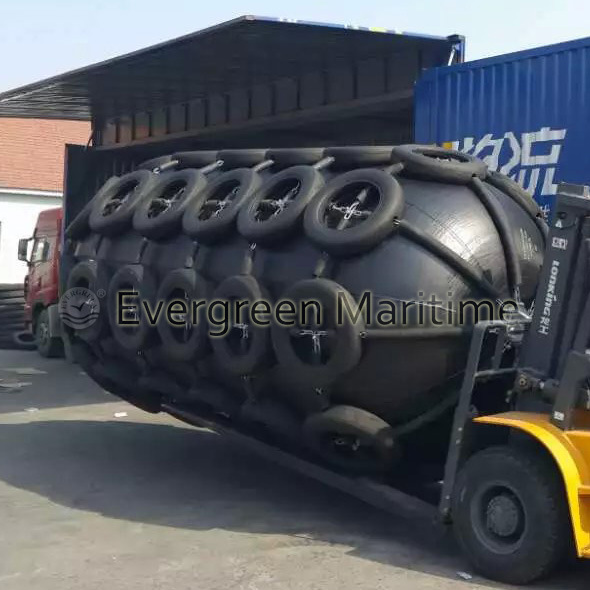 3.3 M X 6.5 M Cylindrical Yokohama Type Pneumatic Rubber Fenders for Ports and Oil Tanker Platforms