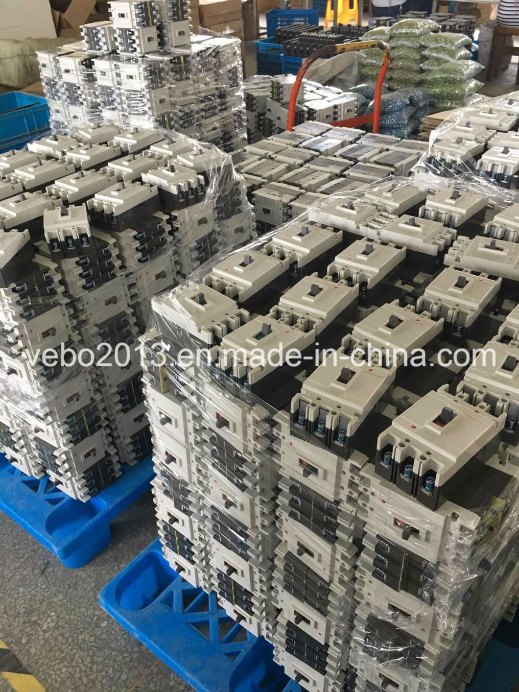 Nf-Cw Series MCCB Circuit Breaker