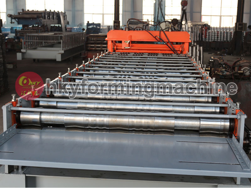 China Golden Supplier Metal Glazed Roof Tile Roll Forming Machine