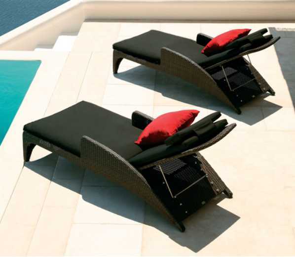 Outdoor Pool Beach Garden Furniture Rattan Lying Bed Sunbed Longer Deck Chair