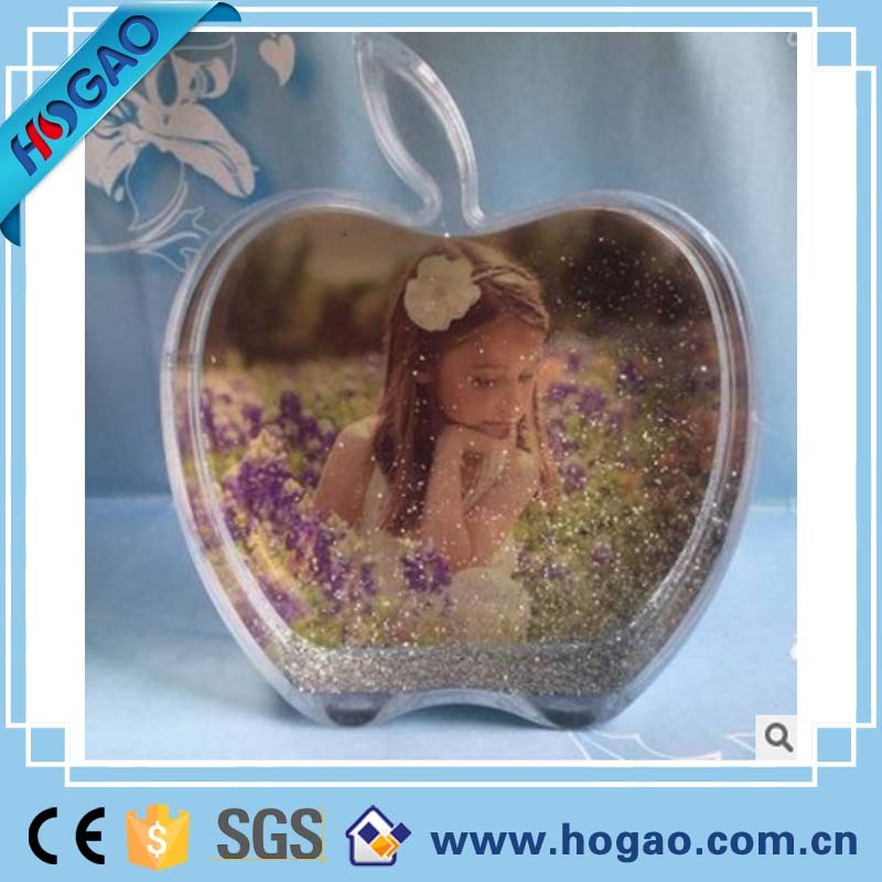 Manufacturers Selling Acrylic Contracted Modern Crystal Apple Picture Frames Plastic Snow Globe