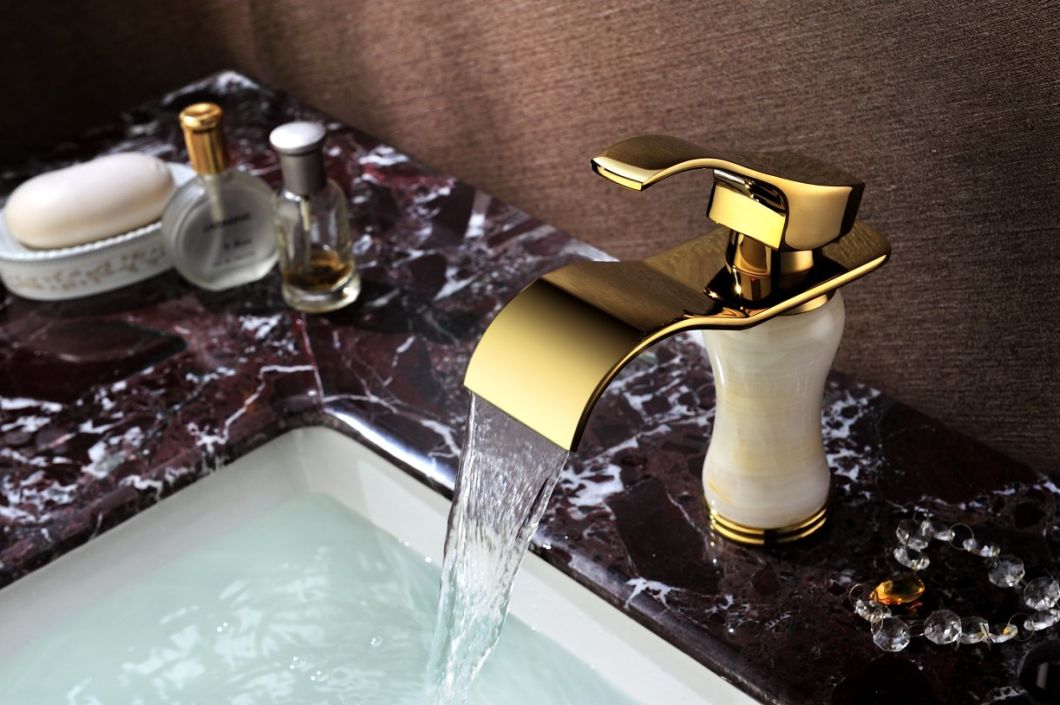 Luxury Single Handle Brass Bathroom Basin Mixer Faucet (ZF-L-001A)