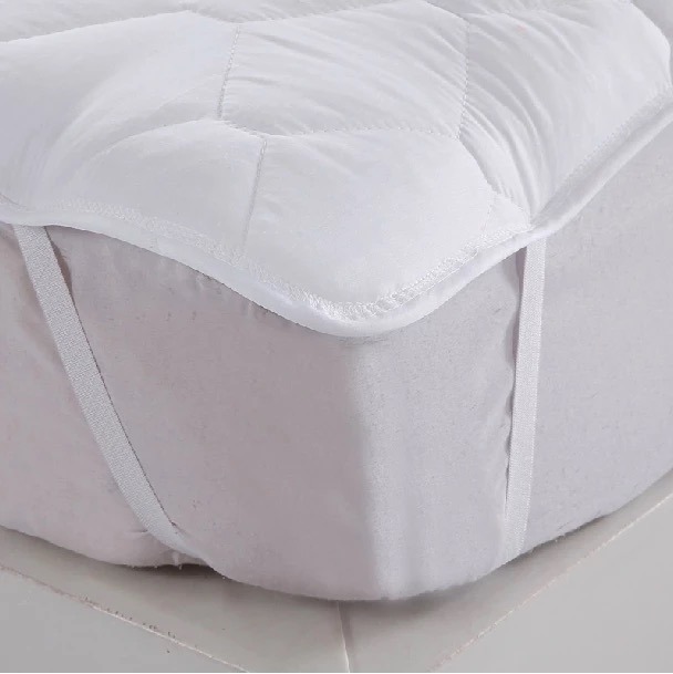 2018 New Arrival Hotel Supplier White Quilted Mattress Protector (JRD585)