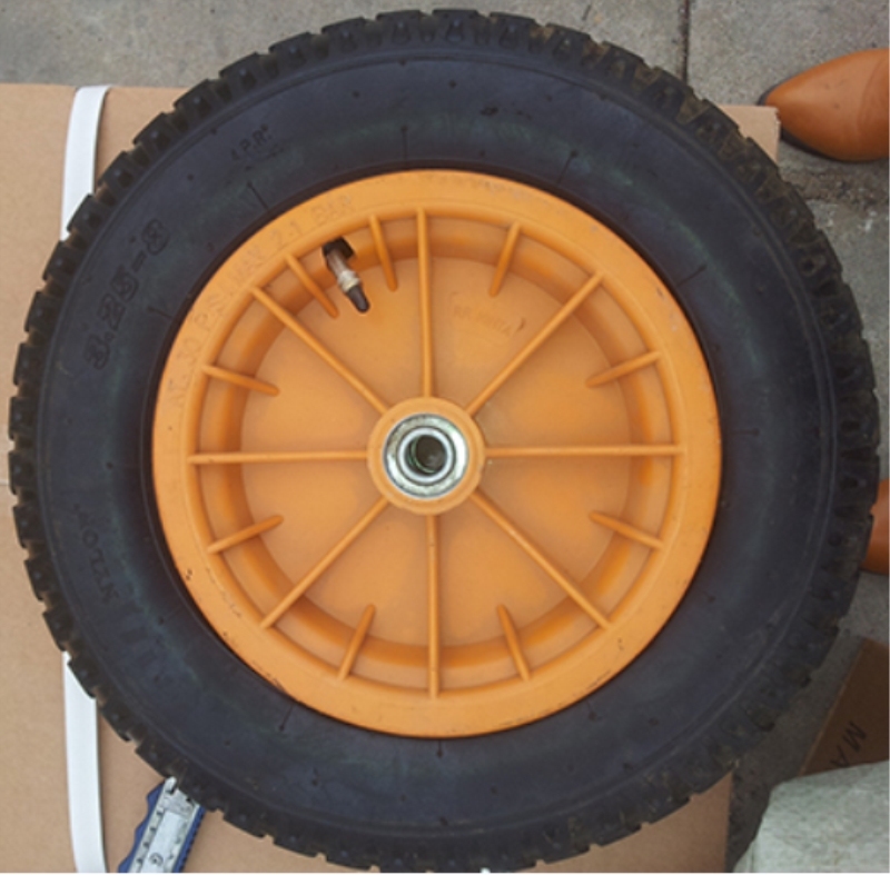 13*3.00-8 Pneumatic Wheelbarrow Rubber Tires