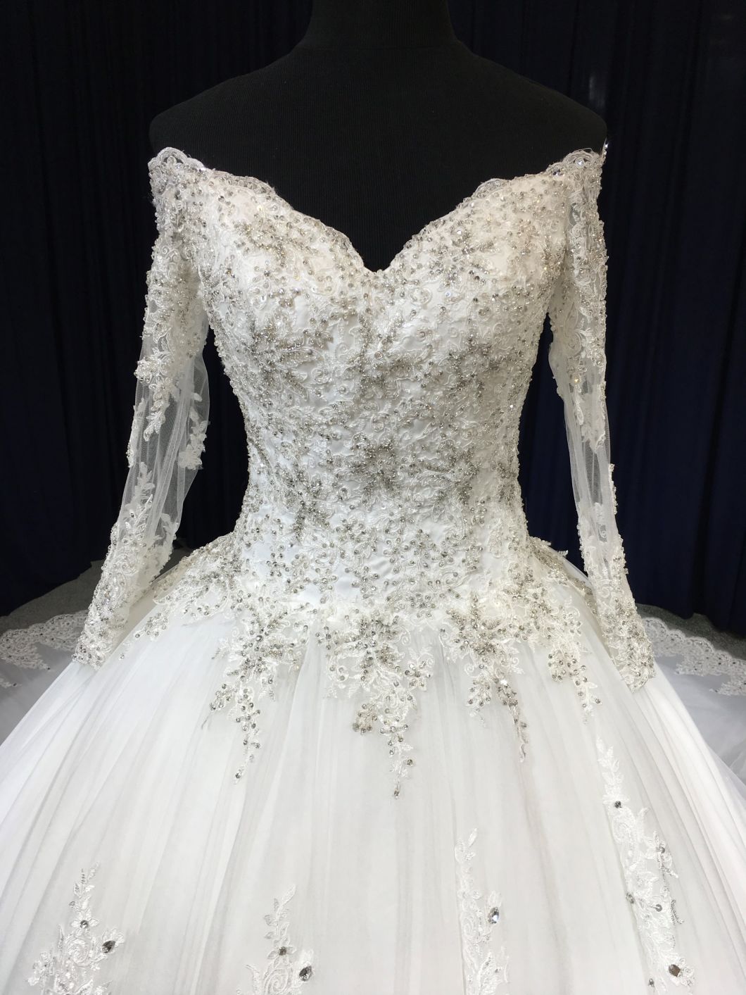 Aoliweiya Best Selling Designer Wedding Gown