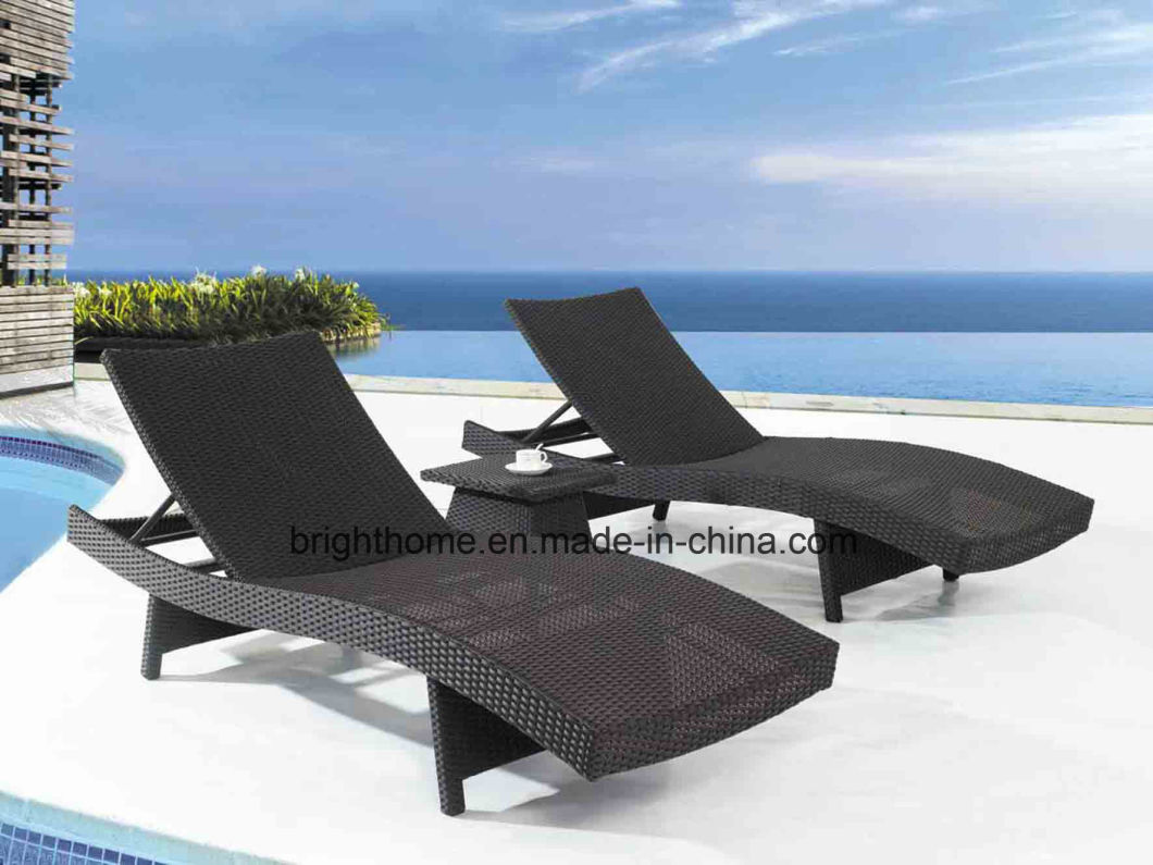 Resin Wicker Sun Lounger Outdoor Furniture Laybed / Lounge / Beach Chair (BM-5121A)