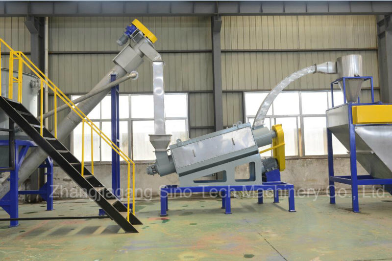 New-Tech Plastic Recycling Machine for Pet Bottle Crushing Washing Drying to Flakes