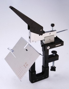 Single Head Saddle Stitching and Flat Book Binding Machine HS02