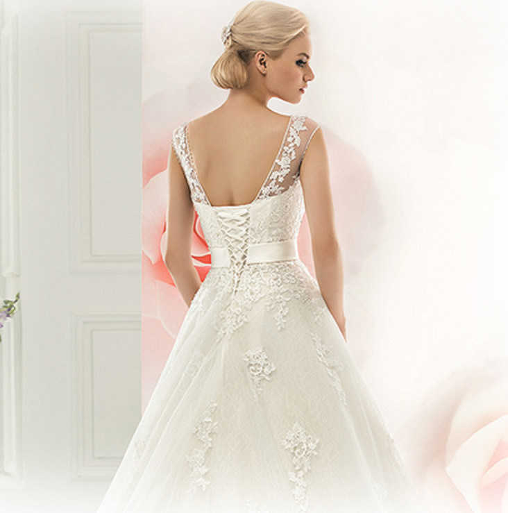 Luxury A Line Bateau Sweetheart Neckline Lace Wedding Dress