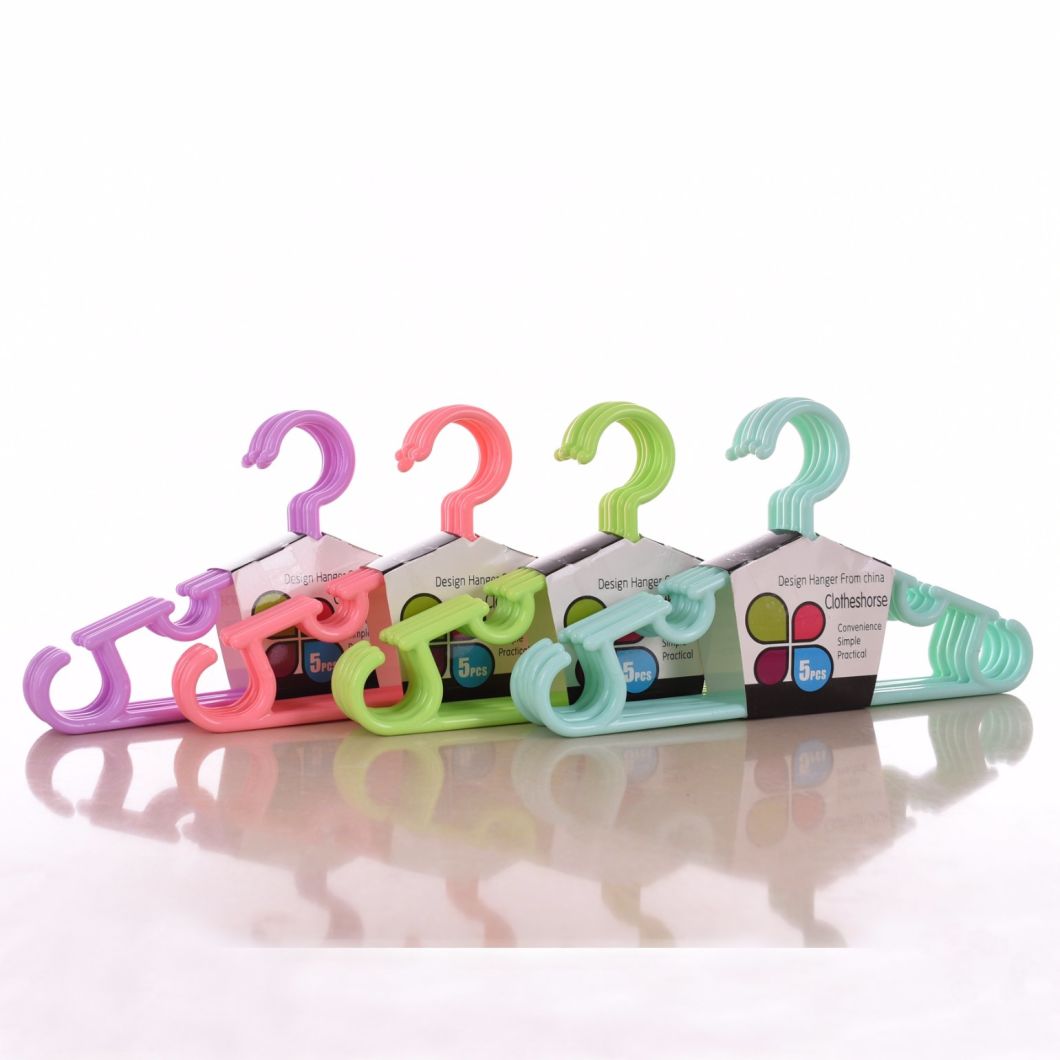 Colorful Hot Sell Sample Design 5 PCS One Set Baby Plastic Hanger with Hook