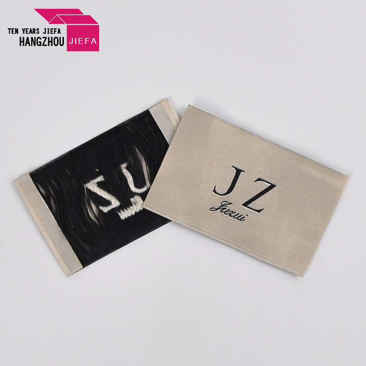 Wholesale Fabric End Fold Woven Labels for Clothing