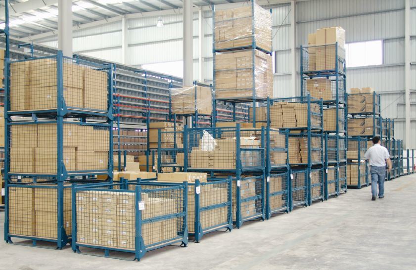 Folded Wire Mesh Cages for Warehouse Storage