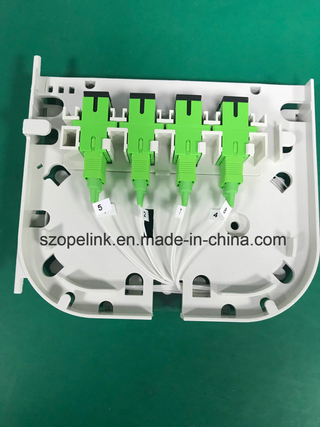 Fiber Optic Terminal Box 8 Fiber Distribution Box Patch Panel with 8PCS Sc/APC Pigtail