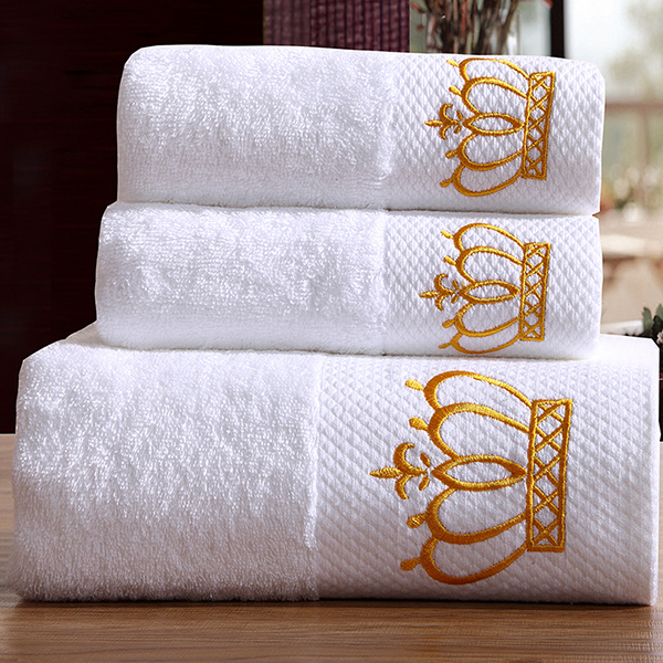 Cotton Bath Towels White Color Soft Hand-Feeling Hotel Embroidery Towels