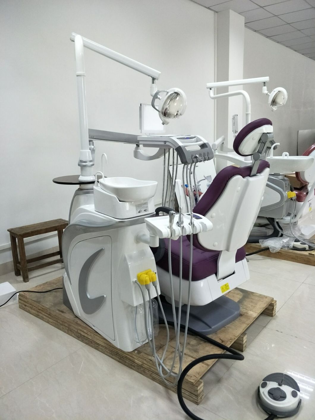 FM-7219 Ce, ISO Approved Integral Electric Dental Unit Chair with Computer Control
