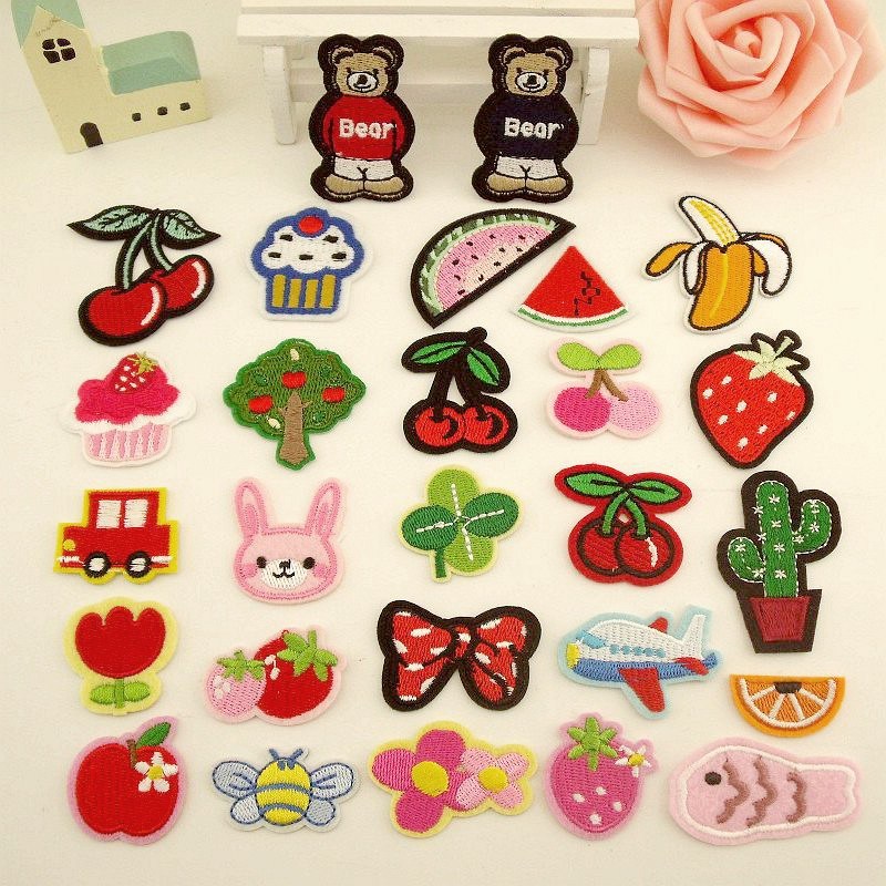 Iron on/Sew on Hot Sale Embroidery Patch for Decoration