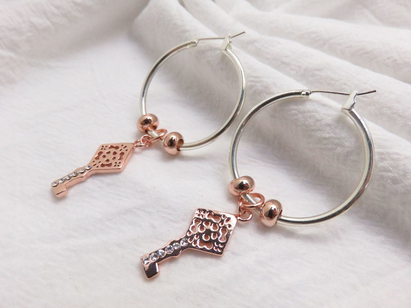 Women Twinkling Key Shape Diamond Stud Coppery Earrings