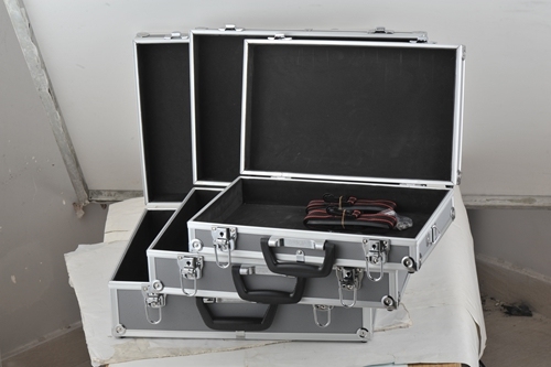 Ningbo Offer Cheap Aluminum Silver Briefcase