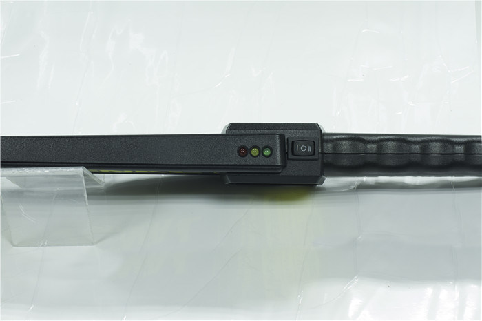 High-Decibel Alarm Rechargeable Digital Metal Detector for Bank Inspection