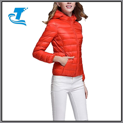 Fashionable Ultra Hooded Light Puffer Down Jacket