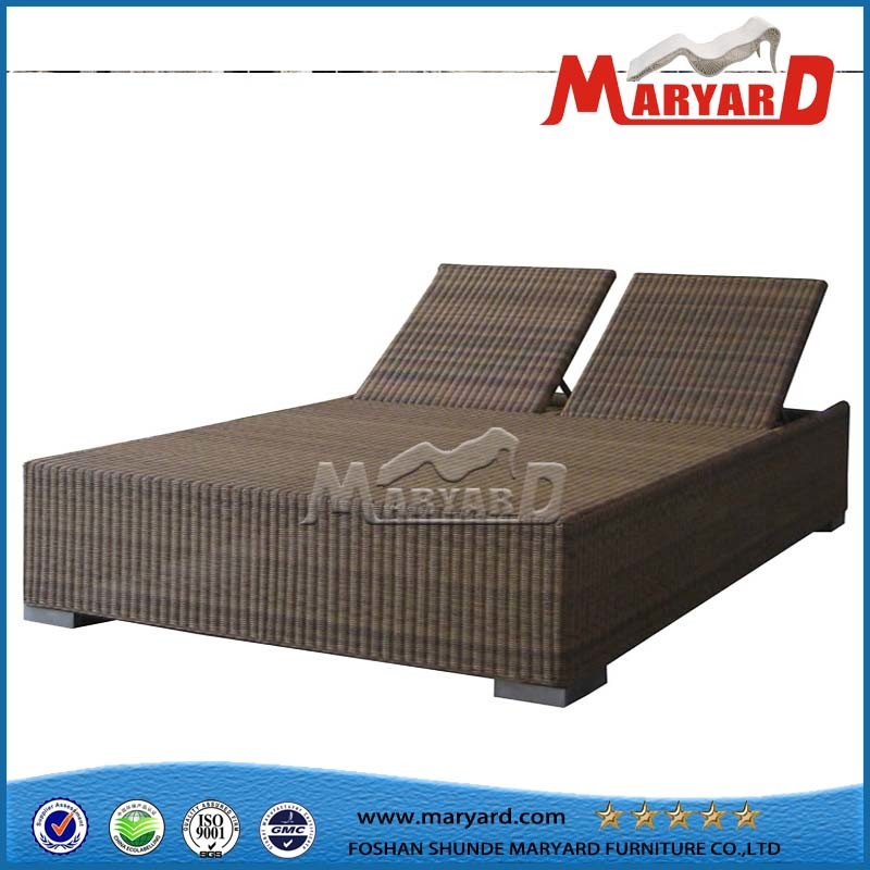 Luxury Double Sunbed in PE Rattan From Foshan