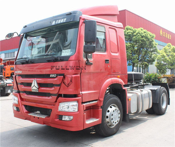 Sinotruk 336HP 4X2 HOWO Tractor Head Truck