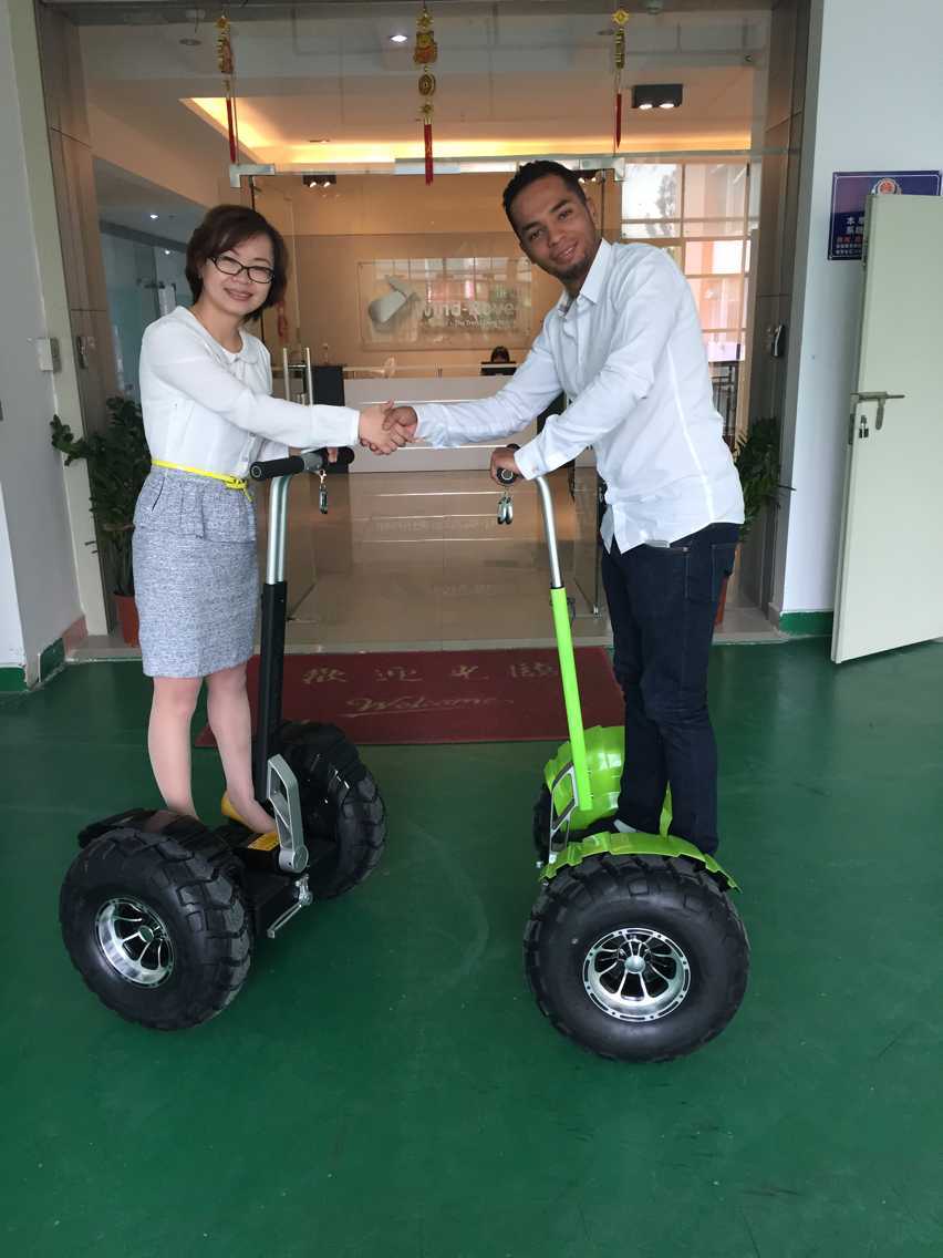 2017 New Product Electric Chariot Two Wheel China Scooter