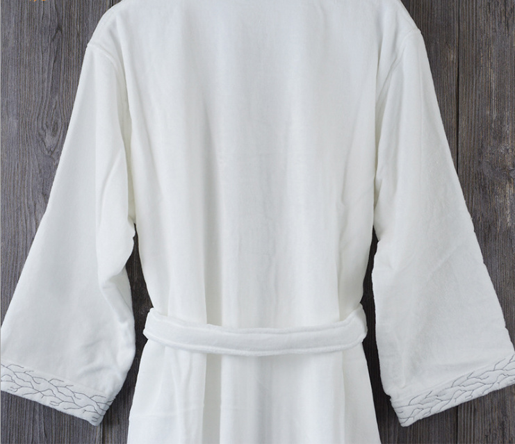 100% Cotton Terry Embrodiery Bath Robe for Star Hotel