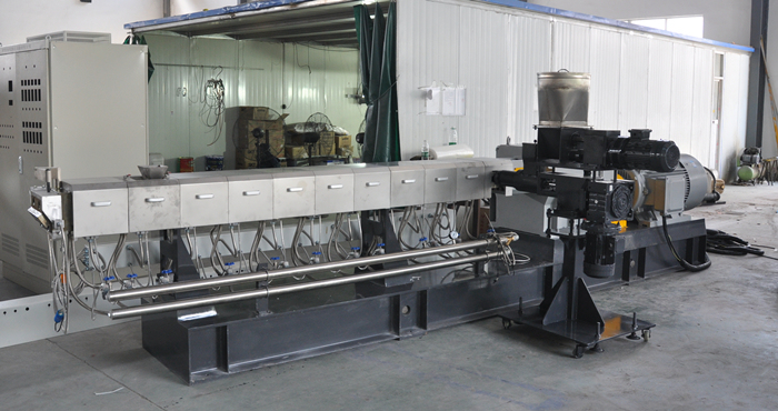 China Twin/Double Screw Extruder for Pet Food Production Line Tse-65b