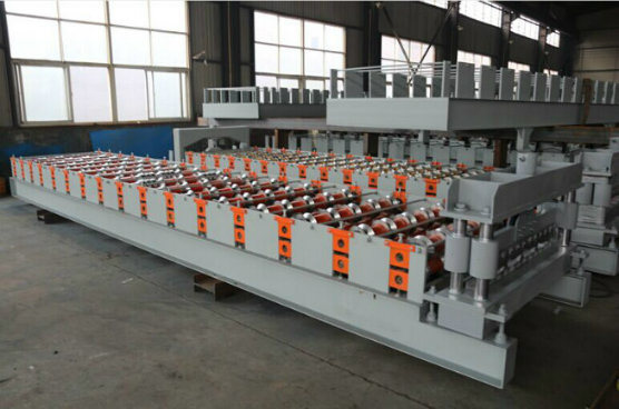 Metal Steel Roof Deck Roll Forming Machine Line