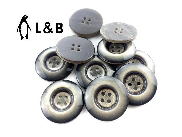 Hot Selling 4 Hole/2 Hole Colorful Button for Clothing/Bags/Garment