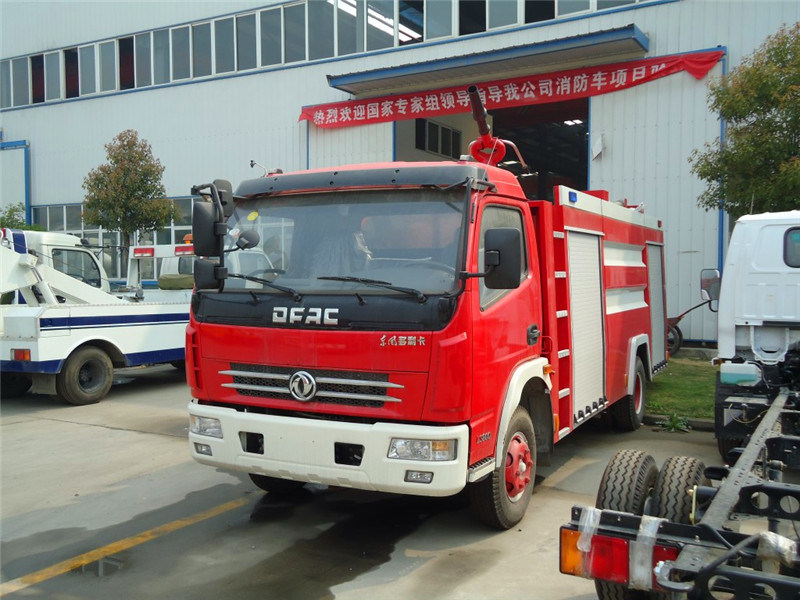 2000L 3000L 4000L New Water Foam Fire Fighting Engine Truck