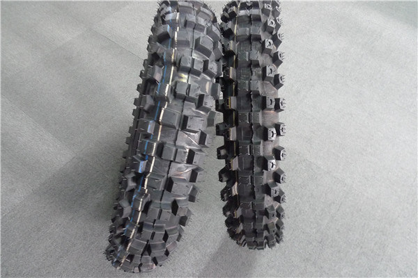 Cross Motorcycle Tyre 110/90-18 120/100-18