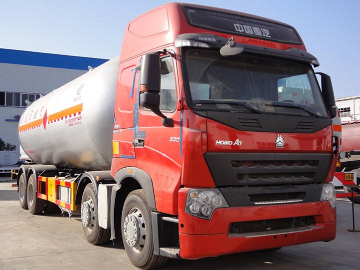 China Good Quality 35cbm 15mt HOWO 8X4 LPG Gas Delivery Tank Truck