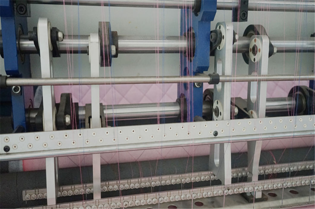 High Speed Shuttle Lock Stitch Quilting Machine for Bedspread Quilts Garments Sleeping Bags