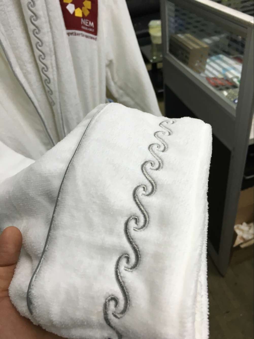 Good Quality Hotel Bathrobe (DCS-9002)