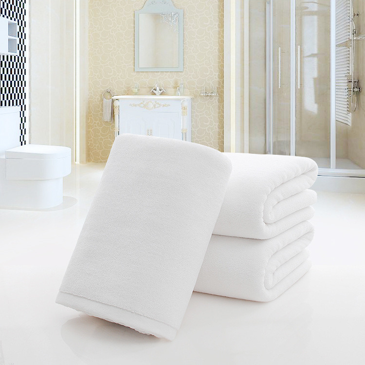 Embroidery Hotel Style Bath Towel on Hot Sale