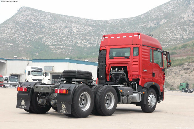 Sinotruk HOWO 6X4 Euro 4 Heavy Duty Diesel Tractor Truck