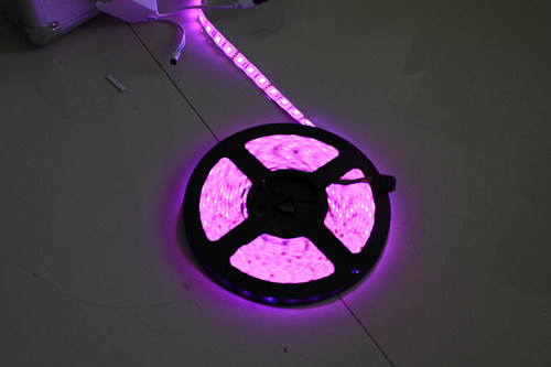 China Wholesale LED Lighting SMD3528 Flexible LED Strip Light