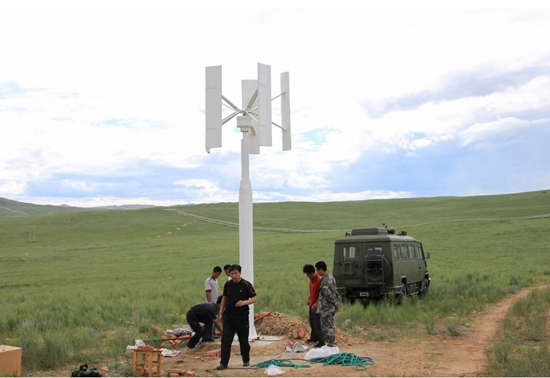 Wind Power Generatator with LED Solar Street Lights